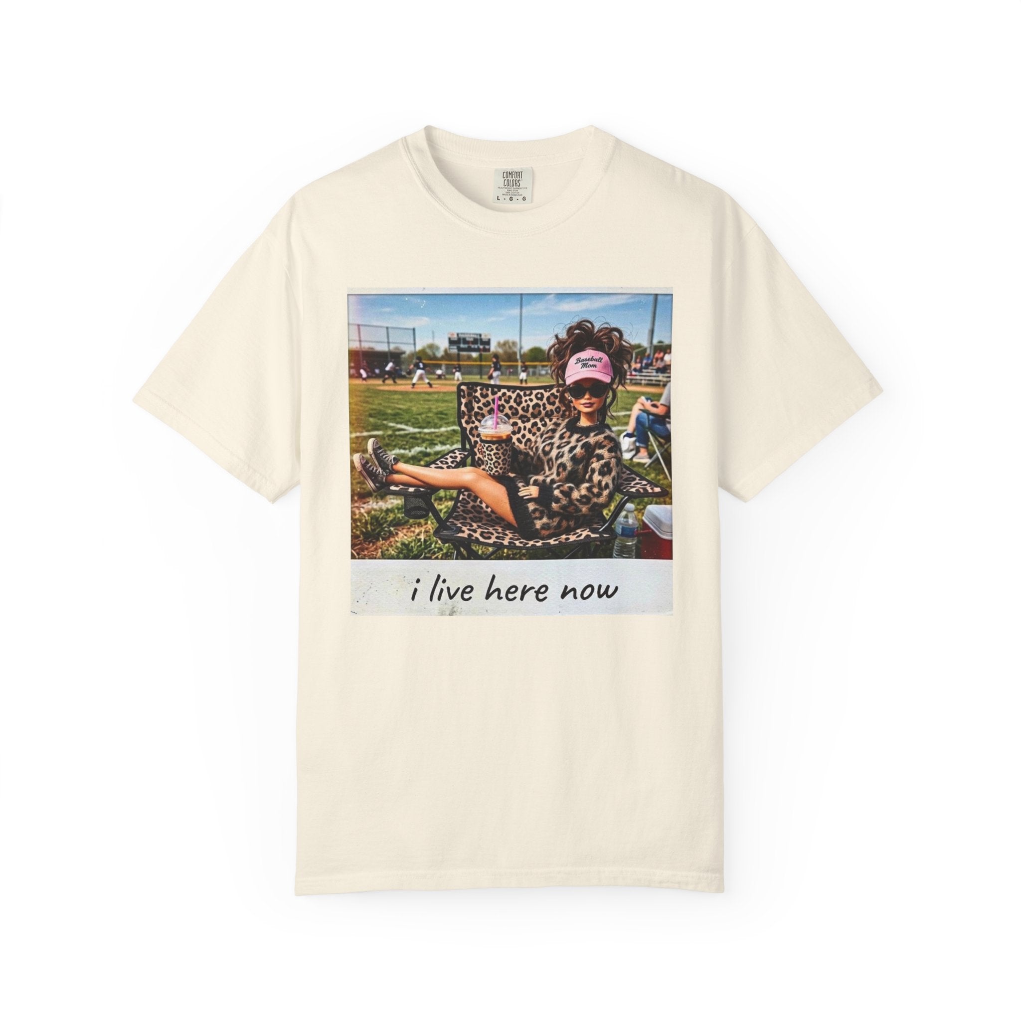 Polaroid Photo T‑Shirt — "I Live Here Now" Retro Graphic Tee